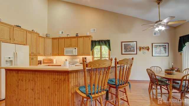 19 Republic Row, Franklin, NJ 08873