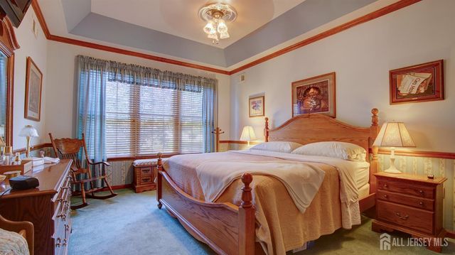 19 Republic Row, Franklin, NJ 08873