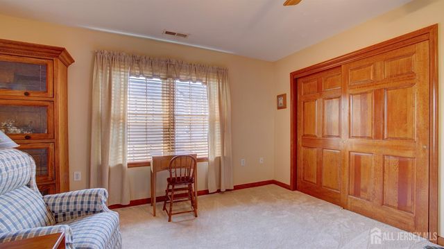 19 Republic Row, Franklin, NJ 08873