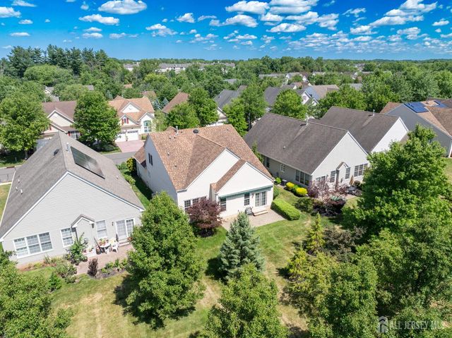 19 Republic Row, Franklin, NJ 08873