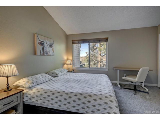 524 Shady Crest Cir, Colorado Springs, CO 80916