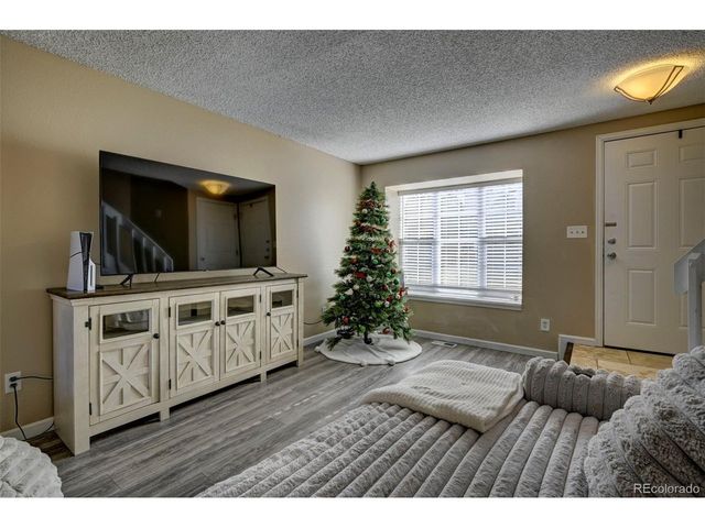 524 Shady Crest Cir, Colorado Springs, CO 80916