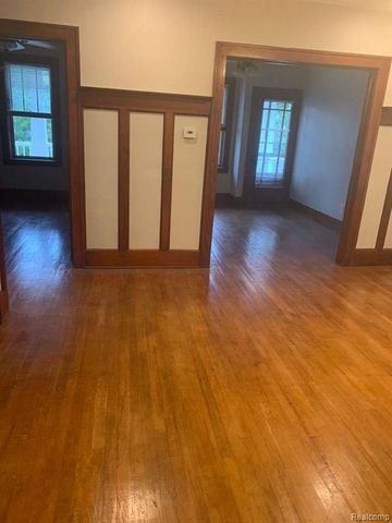9459 Mitchell Street, Hamtramck, MI 48212