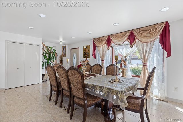 38172 Yonkers Drive, Sterling Heights, MI 48310