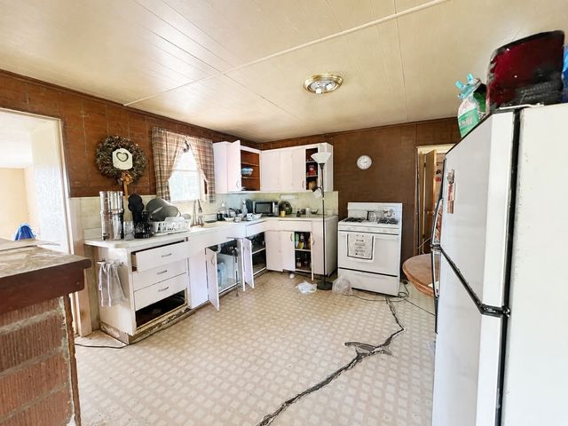 34270 State Highway 64, Wills Point, TX 75169