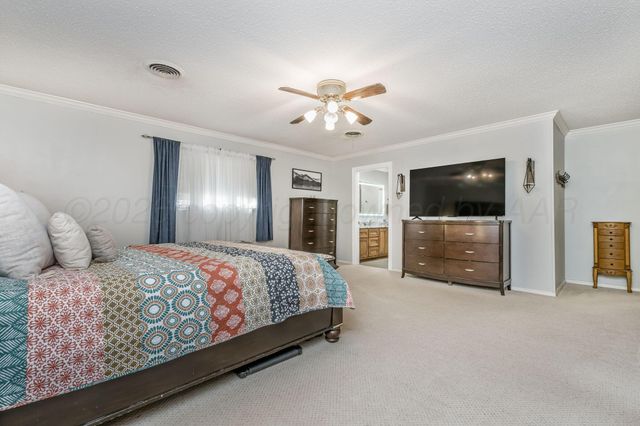 801 Arrah, Friona, TX 79035