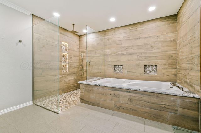 801 Arrah, Friona, TX 79035