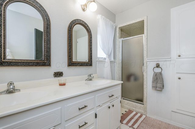 801 Arrah, Friona, TX 79035