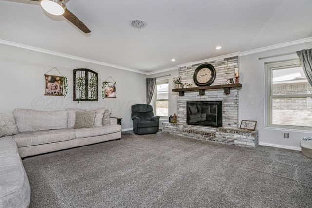 801 Arrah, Friona, TX 79035