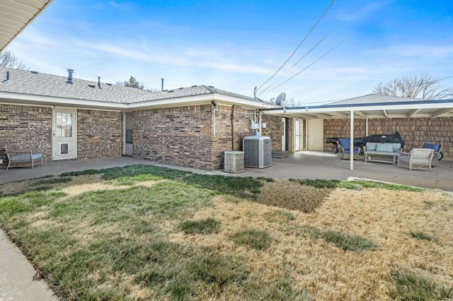 801 Arrah, Friona, TX 79035