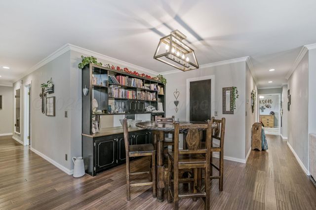 801 Arrah, Friona, TX 79035