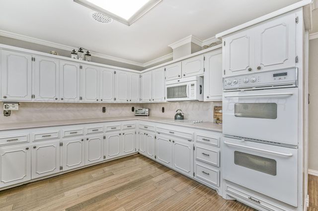 801 Arrah, Friona, TX 79035