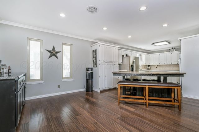 801 Arrah, Friona, TX 79035