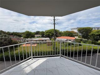 16740 NE 9th Ave 303, North Miami Beach, FL 33162