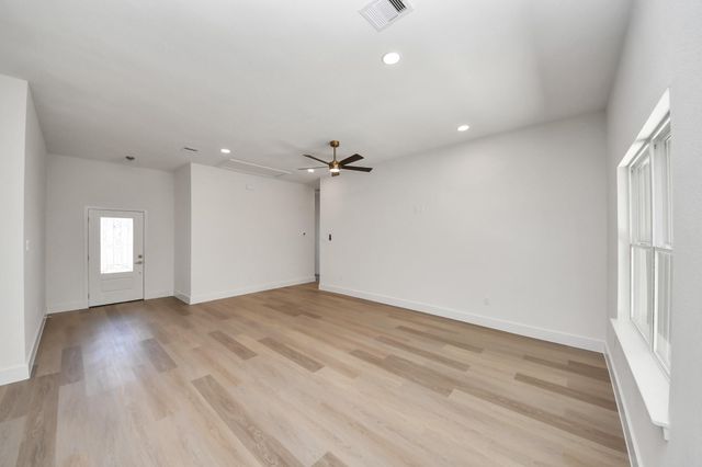 16280 Jeet Street, Conroe, TX 77306