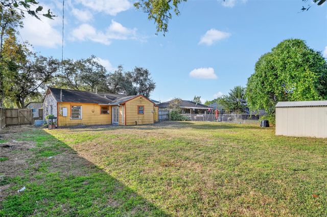 7402 Raton Street, Houston, TX 77055