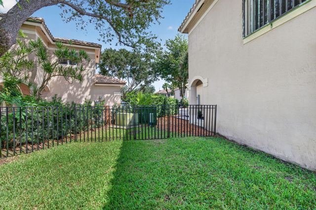 9730 NW 23rd Court 15, Pembroke Pines, FL 33024