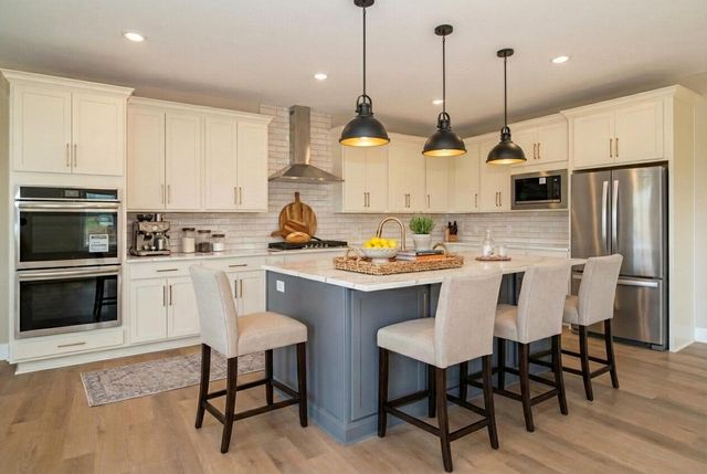 13862 Waterleaf Drive, St. John, IN 46373