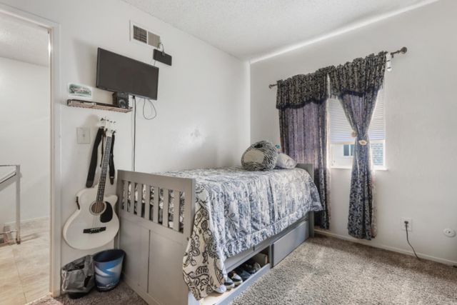 2416 W Turner Rd, Lodi, CA 95242