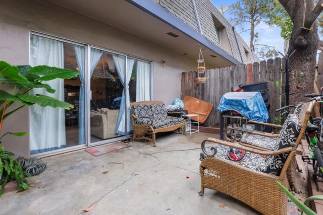 2416 W Turner Rd, Lodi, CA 95242