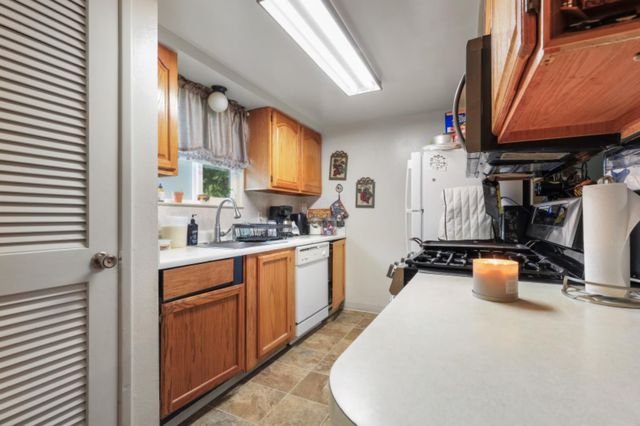 2416 W Turner Rd, Lodi, CA 95242