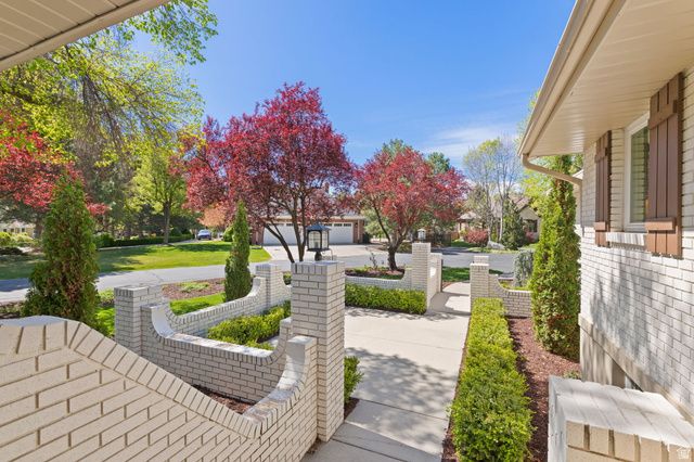 10427 N HIDDEN OAK DR, Highland, UT 84003