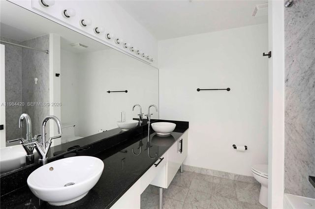 31 SE 5th St 3916, Miami, FL 33131