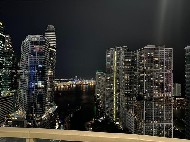 31 SE 5th St 3916, Miami, FL 33131