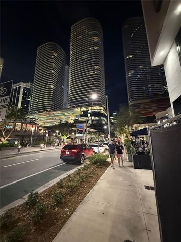 31 SE 5th St 3916, Miami, FL 33131