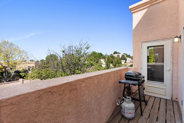 13928 Villa Sandia Place NE, Albuquerque, NM 87112