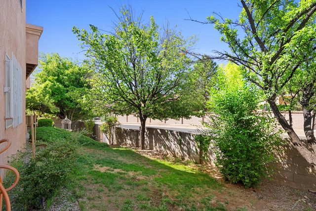 13928 Villa Sandia Place NE, Albuquerque, NM 87112