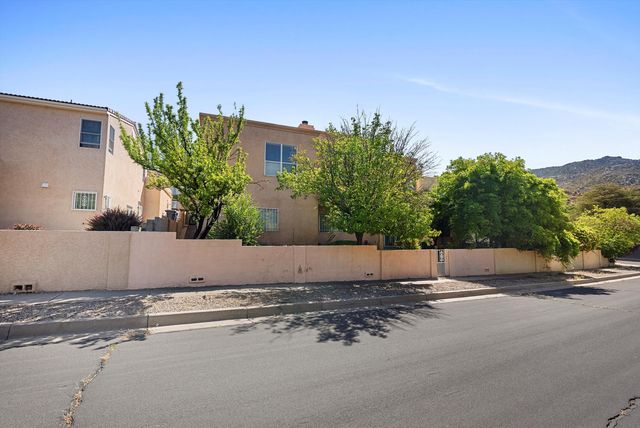 13928 Villa Sandia Place NE, Albuquerque, NM 87112