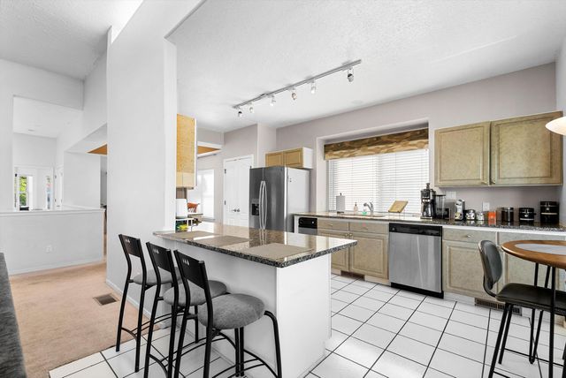 13928 Villa Sandia Place NE, Albuquerque, NM 87112