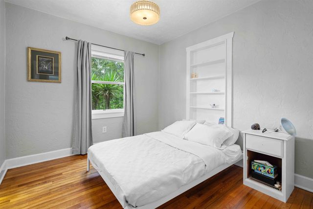 716 NE 10th Ave, Gainesville, FL 32601