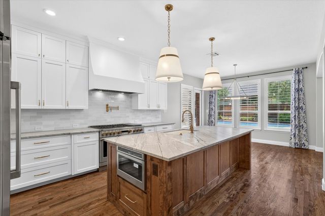 425 Waters Edge Way, Murphy, TX 75094
