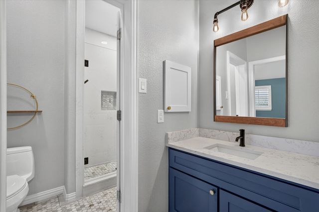 425 Waters Edge Way, Murphy, TX 75094