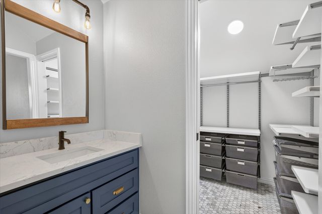 425 Waters Edge Way, Murphy, TX 75094