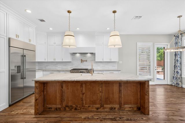 425 Waters Edge Way, Murphy, TX 75094