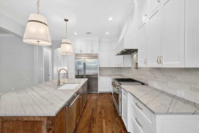 425 Waters Edge Way, Murphy, TX 75094