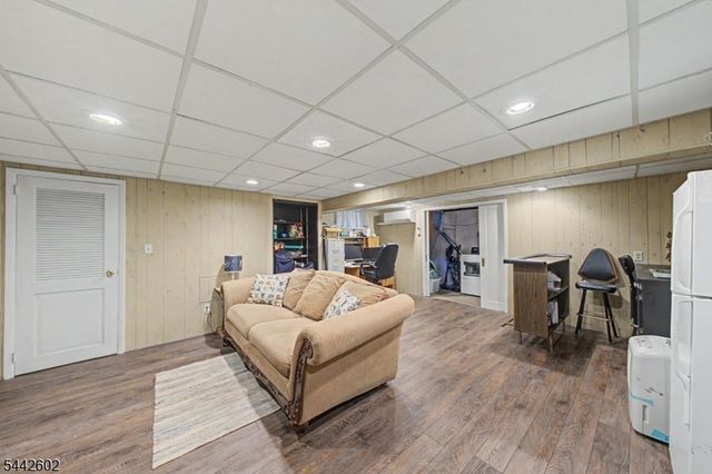121 Pearl St, New Providence Boro, NJ 07974