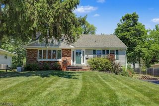 121 Pearl St, New Providence Boro, NJ 07974