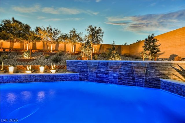 5841 Michelli Crest Way, Las Vegas, NV 89149