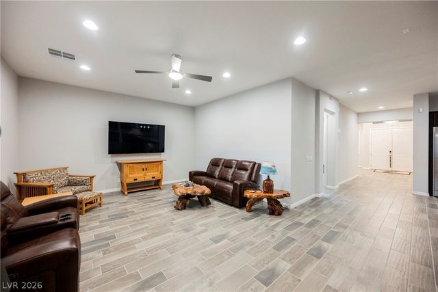 5841 Michelli Crest Way, Las Vegas, NV 89149