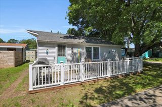 16 NORTH Street, Madison, CT 06443