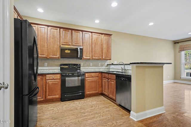 60 Hill Shore Lane, Clayton, NC 27527