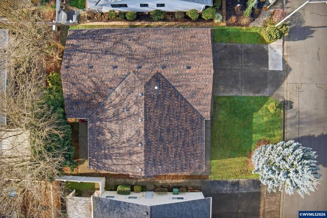 1350 Dogwood Dr, Woodburn, OR 97071