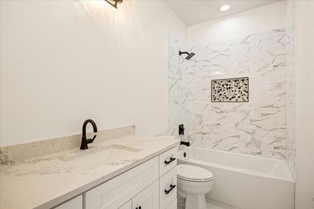 3005 Centaurus Way, Granbury, TX 76048