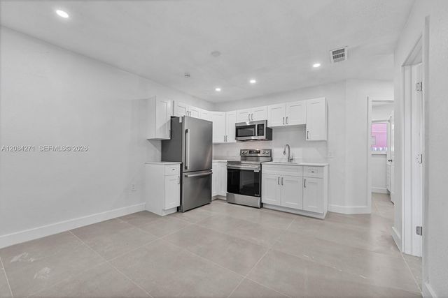 1849 NW 16th Street B, Miami, FL 33125