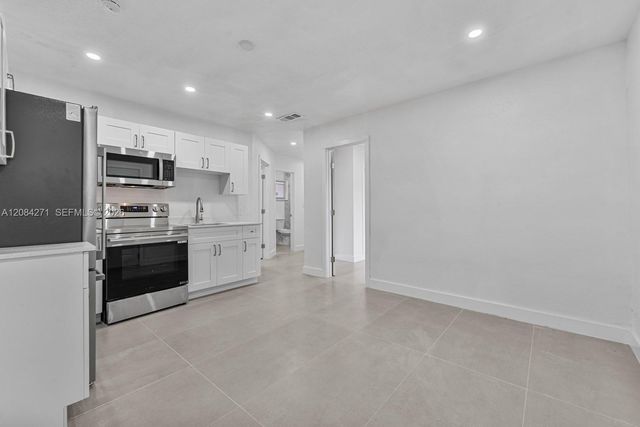 1849 NW 16th Street B, Miami, FL 33125