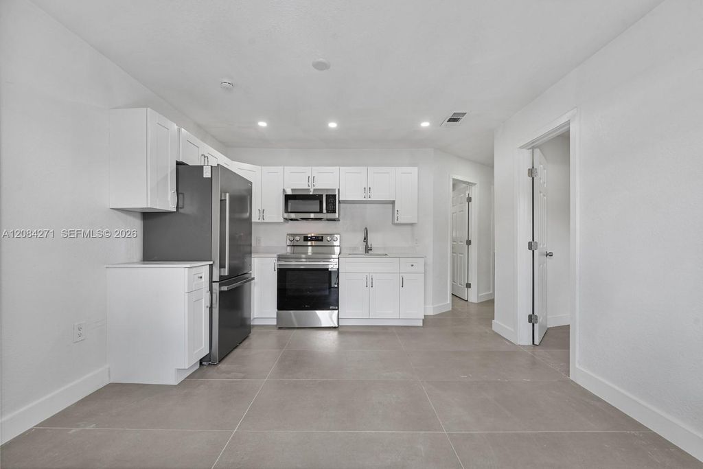 1849 NW 16th Street B, Miami, FL 33125